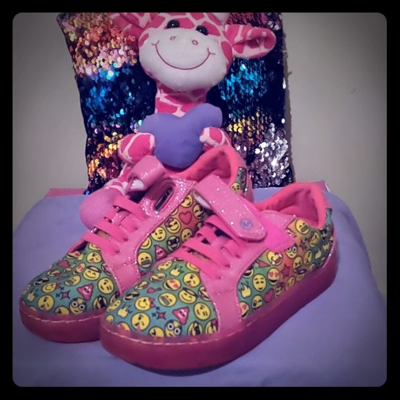 stride rite emoji shoes